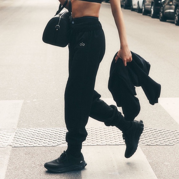 NEW! Alo Accolade Sweatpant in Black Size XXS Fits Size XS Small - Picture 5 of 11